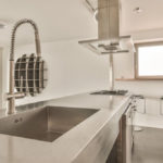 Arbeitplatte aus Edelstahl 150mm Dick