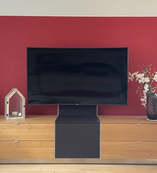 -Rollbarer Unterbaurahmen Schränke, 
-besonders für Fernsehschränke, um Kabel einfach und leicht von der Rückseite zu verlegen
-Rahmen aus stabilem Rechteckrohrrahmen 1.4301, V2a gebürstet
-Räder voll integriert und fast unsichtbar, haltbar und Stabiel aus Pevotah
-100% Made in Germany
-Sämtliche Materialien frei nach Kundenwunsch gestalltbar
-Räder werden immer nach ihren Bedüfnissen und Gewicht des Schrankes augelegt.